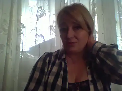 Snapshot of ArielXLoveresss chatting on February 2025 11:30:02 AM ArielXLoveresss online show from February 2025 11:30:02 AM