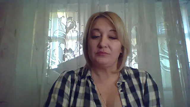 Snapshot of ArielXLoveresss chatting on February 2025 03:08:02 PM ArielXLoveresss online show from February 2025 03:08:02 PM