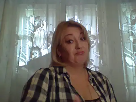Snapshot of ArielXLoveresss chatting on February 2025 09:32:02 AM ArielXLoveresss online show from February 2025 09:32:02 AM