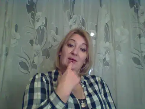 Snapshot of ArielXLoveresss chatting on February 2025 07:15:02 PM ArielXLoveresss online show from February 2025 07:15:02 PM