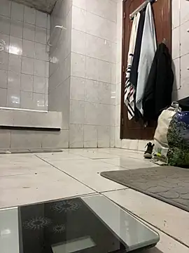 Snapshot of rogerdik76 chatting on February 2026 06:42:01 AM rogerdik76 online show from February 2026 06:42:01 AM