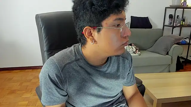 Snapshot of masterboy50 chatting on October 2025 07:01:02 PM masterboy50 online show from October 2025 07:01:02 PM