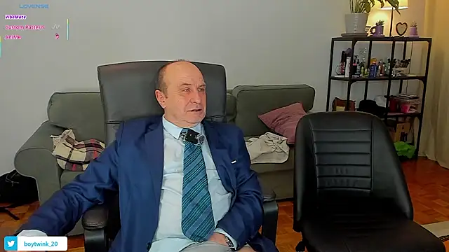 Snapshot of masterboy50 chatting on March 2026 04:04:01 PM masterboy50 online show from March 2026 04:04:01 PM