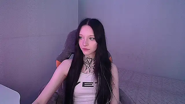 Snapshot of mefwhore chatting on October 2025 05:13:01 PM mefwhore online show from October 2025 05:13:01 PM