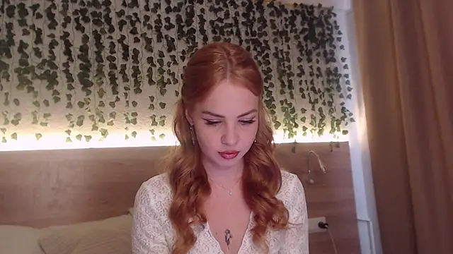 Snapshot of IvyAngel chatting on July 2026 02:01:01 PM IvyAngel online show from July 2026 02:01:01 PM