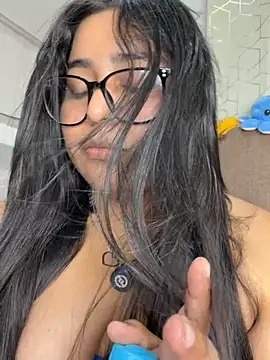 virginbrunette99 online show from June 2026 07:03:01 AM