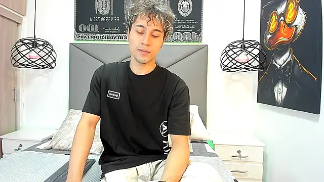 Snapshot of buddy_whitte chatting on October 2025 11:45:02 AM buddy whitte online show from October 2025 11:45:02 AM