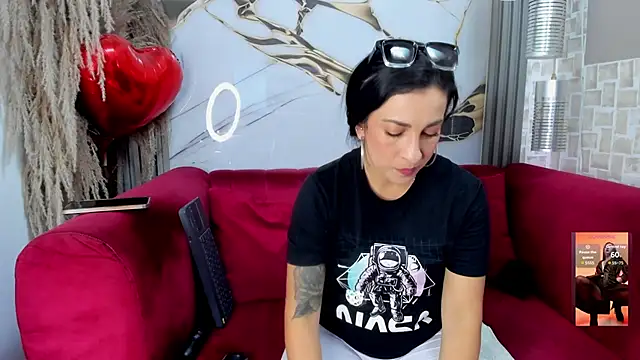 Bella williamss  online show from May 2026 08:25:01 PM