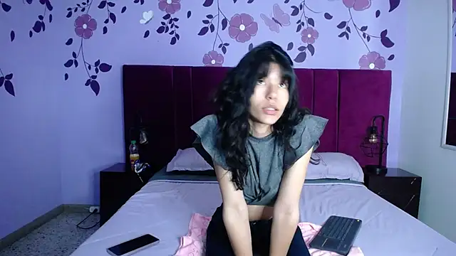 Snapshot of nathalya_summer chatting on March 2025 08:19:01 PM nathalya summer online show from March 2025 08:19:01 PM
