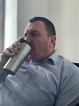 Snapshot of Mike8523 chatting on February 2026 06:47:02 AM Mike8523 online show from February 2026 06:47:02 AM