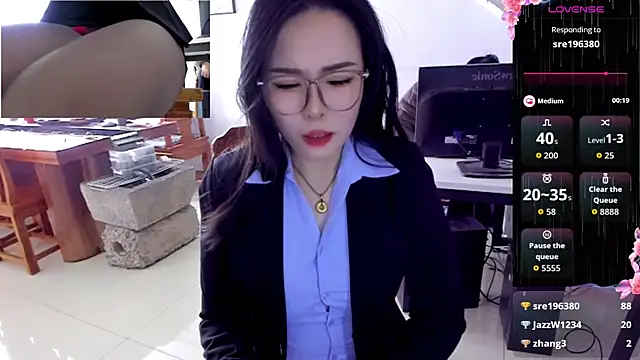 Snapshot of xixiya888 chatting on January 2026 01:18:01 AM xixiya888 online show from January 2026 01:18:01 AM