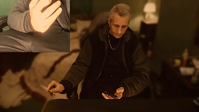 maxdaddy690 online show from December 2024 09:18:02 PM