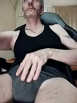 maxdaddy690 online show from March 2025 12:04:02 AM