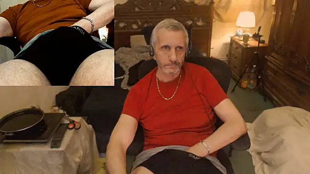 maxdaddy690 online show from March 2026 11:53:02 PM