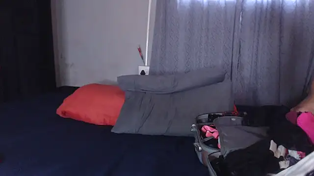 xMiAmor online show from October 2025 08:40:01 AM