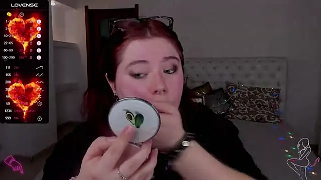 Lily lu one online show from March 2025 08:00:02 PM