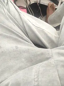 bbclip online show from November 2025 04:55:02 AM