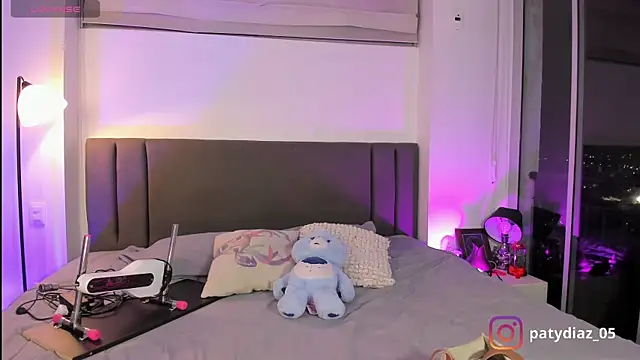 MiiaParker6972 online show from October 2025 12:09:02 AM