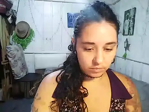 Fellyna online show from September 2025 04:43:02 PM