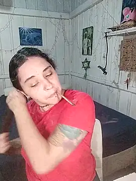 Fellyna online show from November 2025 02:28:01 PM