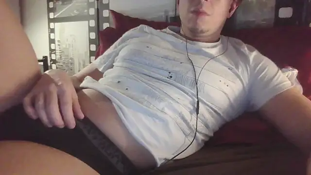 Introlatino88 online show from March 2025 11:33:01 PM