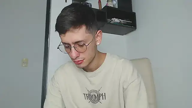 Andy collins   online show from January 2026 01:32:02 AM