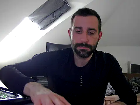 gryzoon online show from October 2025 02:15:01 PM