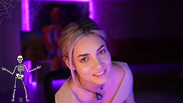 Snapshot of _Allie_ chatting on October 2025 05:22:02 AM Allie online show from October 2025 05:22:02 AM