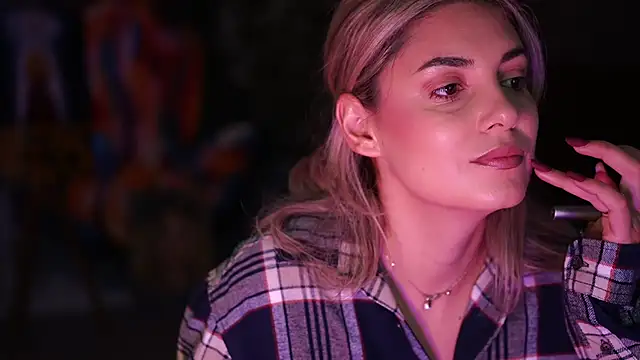 Snapshot of _Allie_ chatting on November 2025 06:03:02 AM Allie online show from November 2025 06:03:02 AM