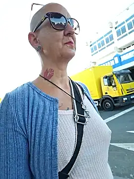 Snapshot of Emma_Milf25 chatting on September 2025 07:56:02 AM Emma Milf25 online show from September 2025 07:56:02 AM