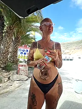 Emma Milf25 online show from May 2026 03:40:02 PM