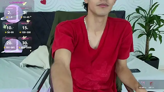 Maximoherrera 16 online show from May 2026 01:07:01 PM