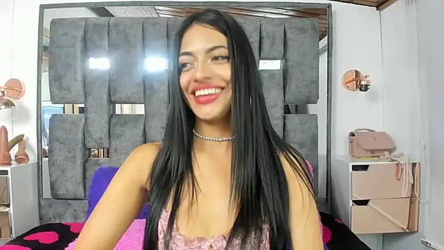 EMYCLARK01 online show from July 2026 01:43:02 AM