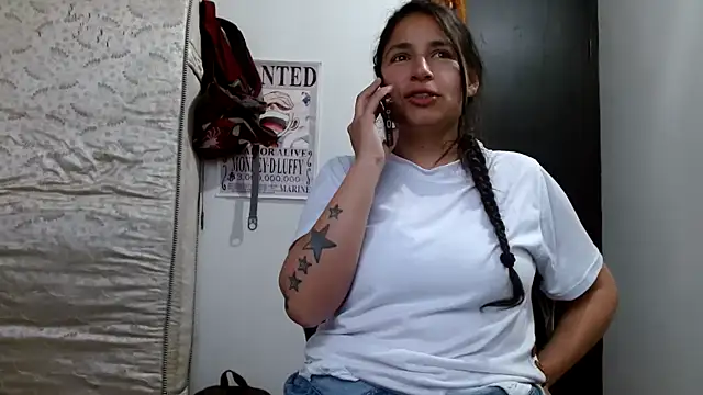 Snapshot of Escarcha-blue chatting on September 2025 10:34:02 PM Escarcha-blue online show from September 2025 10:34:02 PM