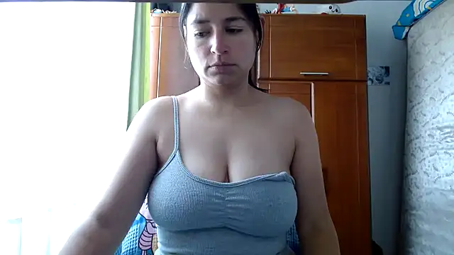 Escarcha-blue online show from April 2026 07:00:02 PM