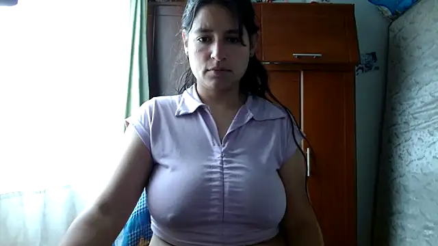 Escarcha-blue online show from April 2026 06:17:02 PM