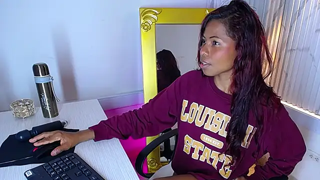 Agata Grubisic online show from March 2025 07:15:02 PM