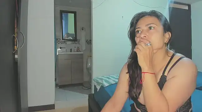 Snapshot of roxanasexy2025 chatting on March 2025 11:53:02 AM roxanasexy2025 online show from March 2025 11:53:02 AM