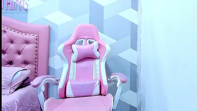 Snapshot of Gianna_Watson chatting on March 2025 01:17:01 PM Gianna Watson online show from March 2025 01:17:01 PM