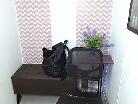 dayanacarson online show from May 2026 06:04:01 PM