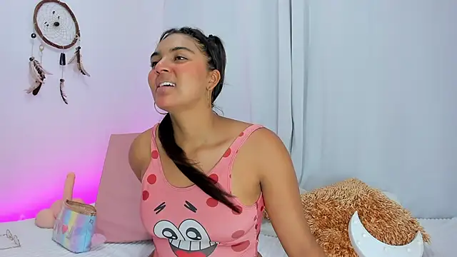 Melodymoore  online show from May 2026 09:42:01 PM
