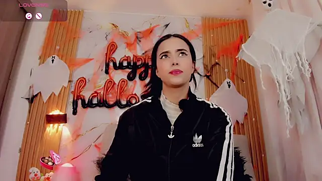 Snapshot of ValeriCardenas chatting on October 2025 01:03:01 AM ValeriCardenas online show from October 2025 01:03:01 AM