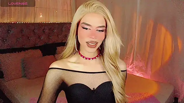Dalila moan online show from April 2026 10:37:02 PM