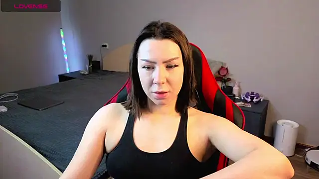 Snapshot of meganluss chatting on February 2026 04:31:02 AM meganluss online show from February 2026 04:31:02 AM