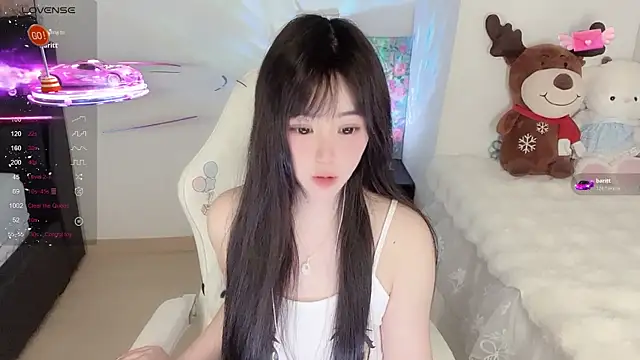 Snapshot of Milla-z chatting on November 2025 11:43:02 AM Milla-z online show from November 2025 11:43:02 AM