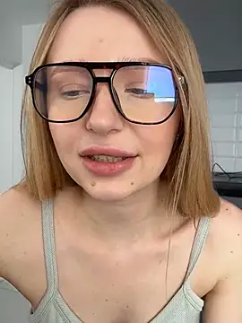 Snapshot of EvaBrooklyn chatting on March 2025 09:50:01 AM EvaBrooklyn online show from March 2025 09:50:01 AM