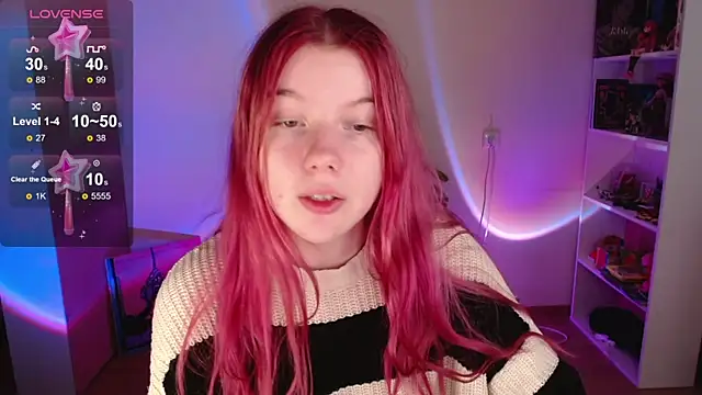 Strawberry juli online show from October 2025 07:53:01 AM