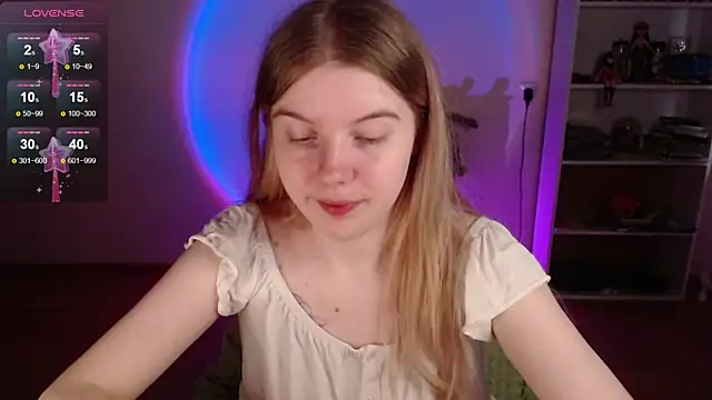 Strawberry juli online show from May 2026 10:42:02 AM