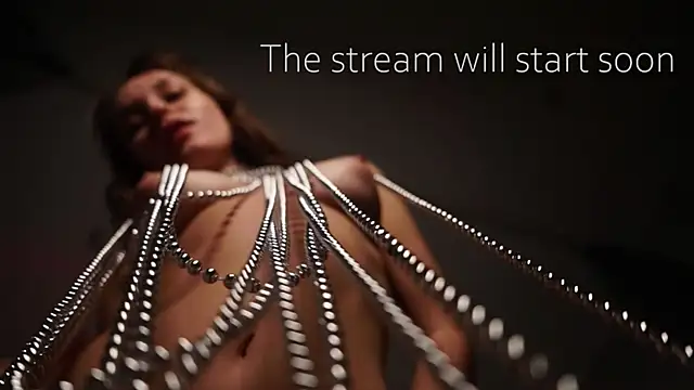 Moni Carroll online show from December 2025 05:31:02 PM