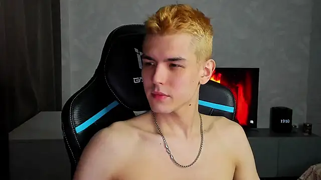 TravisRevas online show from March 2025 04:11:02 PM